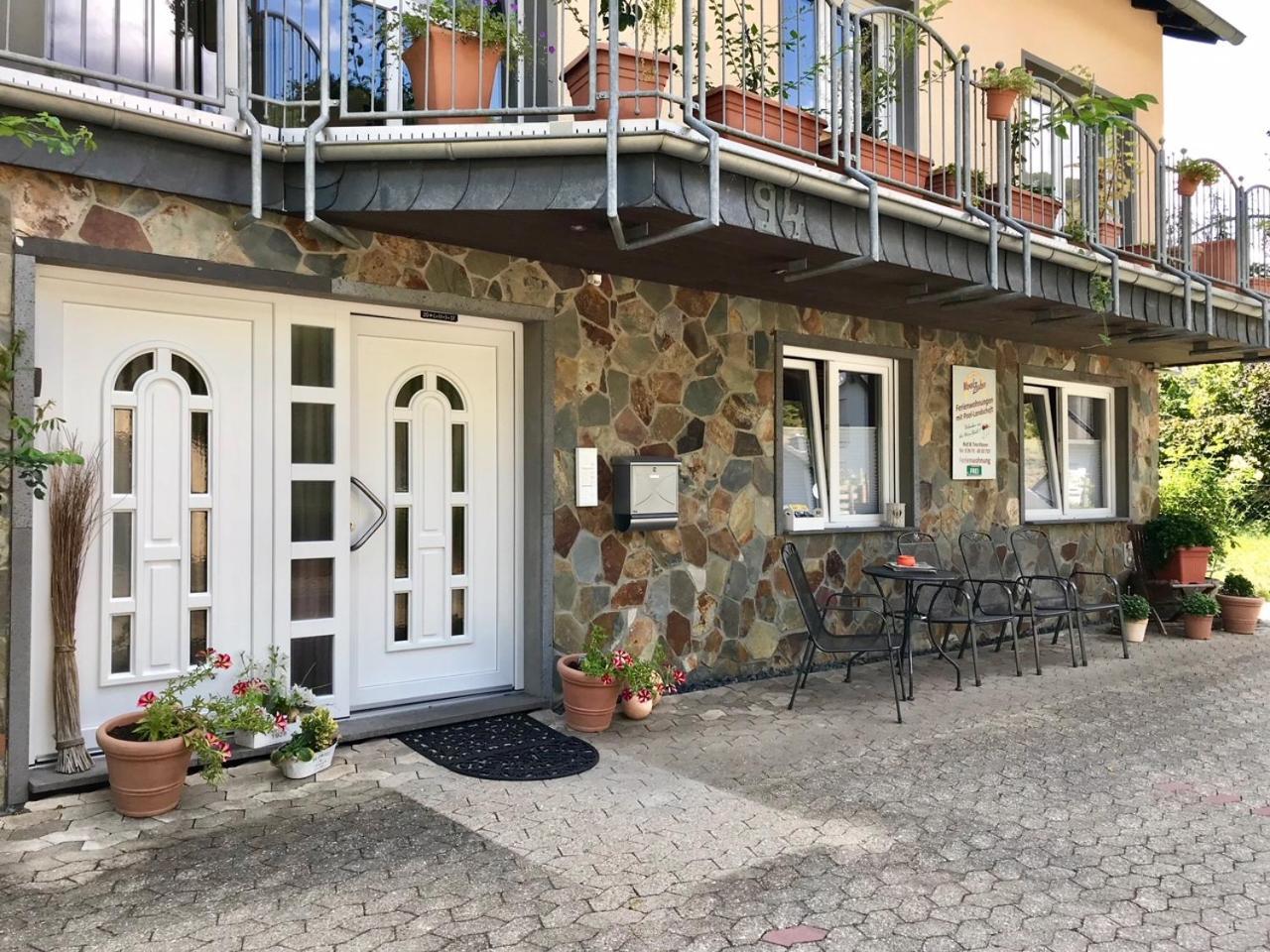Residenz Moselzauber - Ferienwohnungen Mit Pool Landschaft Ernst Exteriör bild